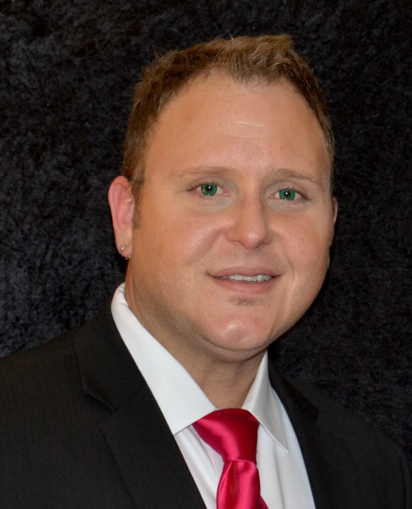 Anti-Gay Candidate Steve Wiles Caught Being Drug Queen